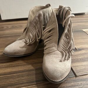 Fringe Suede Ankle Boots - cream